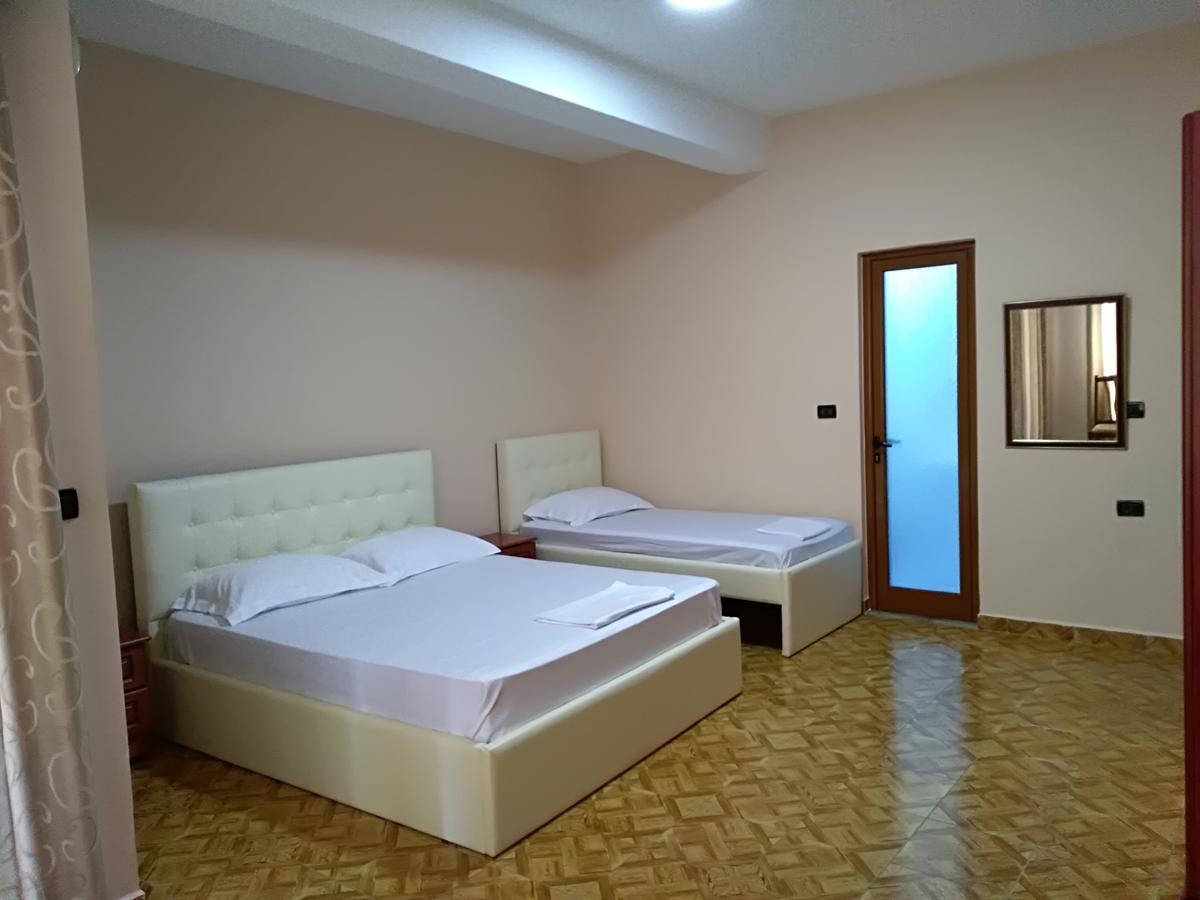 Hotel Gjeli Fier Exterior photo