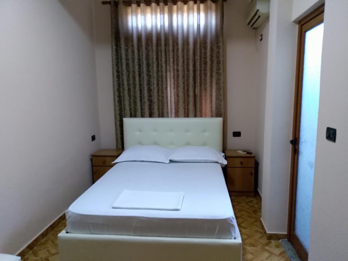 Hotel Gjeli Fier Exterior photo